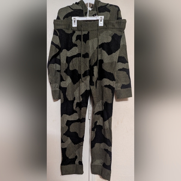 Trendy Threads 2 PCS Lightweight Hoodie & Sweatpants Set Jr Size L NWT MSRP $50 - Picture 1 of 7